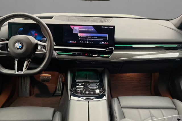 BMW 520 d 48V sDrive Touring Msport - foto 3 di 4