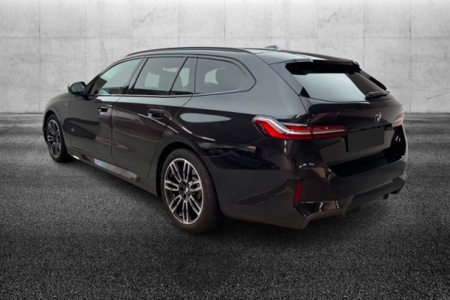 BMW 520 d 48V sDrive Touring Msport - foto 2 di 4