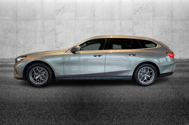 BMW 520 d 48V sDrive Touring - foto 4 di 4