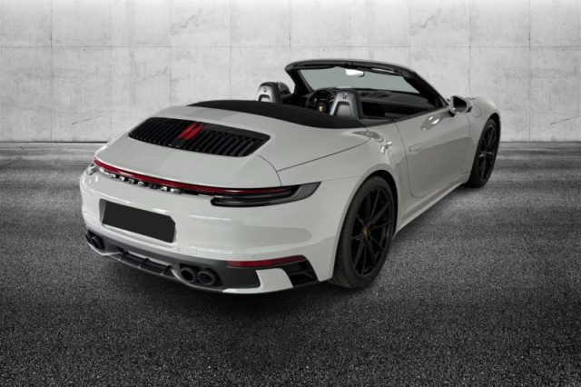 Porsche 911 Carrera Cabriolet - foto 3 di 4