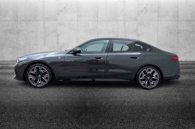 BMW 520 d 48V xDrive Msport - foto 3 di 4