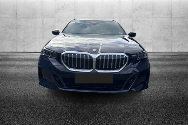 BMW 520 d 48V sDrive Touring Msport - foto 3 di 4