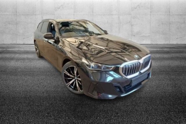 BMW 520 d 48V sDrive Touring Msport - foto 2 di 4
