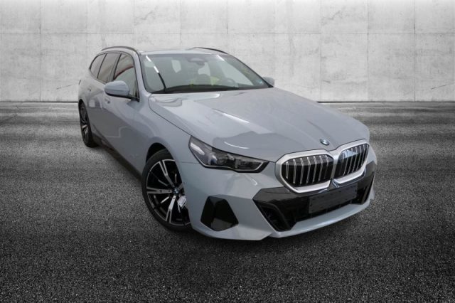 BMW 520 d 48V sDrive Touring Msport - foto 2 di 4
