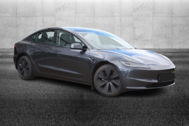 Tesla Model 3 RWD - foto 2 di 4