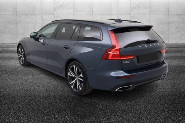 Volvo V60 T6 Recharge AWD Plug-in Hybrid R-design - foto 4 di 4