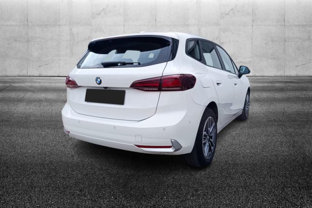 BMW 218 i Active Tourer - foto 2 di 4