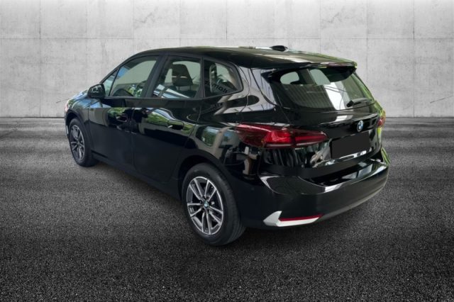BMW 218 i Active Tourer - foto 2 di 4