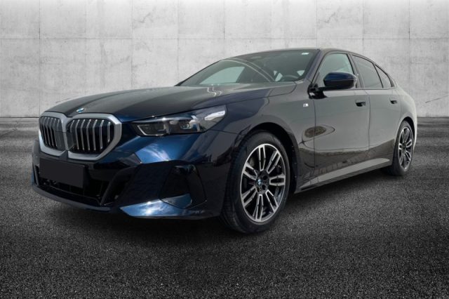 BMW 520 i 48V sDrive Msport semestrale a PIEVE DI CENTO