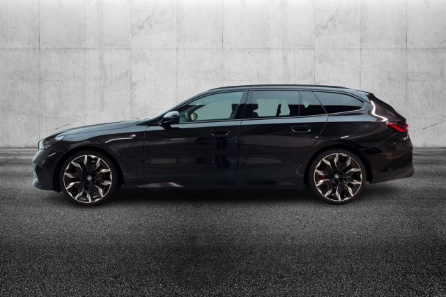 BMW 520 d 48V sDrive Touring Msport - foto 3 di 4