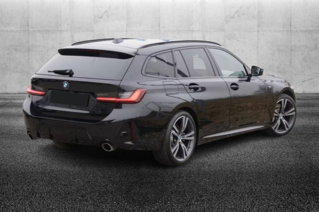 BMW 330 d 48V xDrive Touring Msport - foto 2 di 4