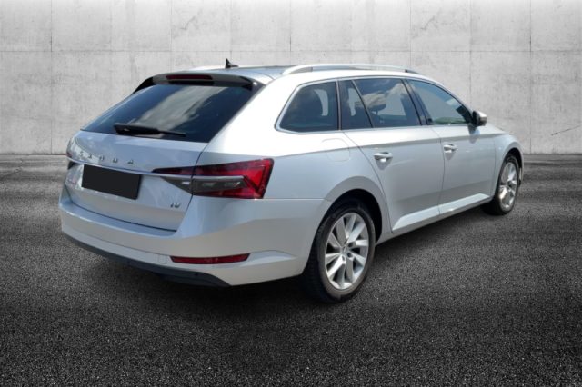 Skoda Superb 1.4 TSI Plug-In Hybrid DSG Wagon Style - foto 4 di 4