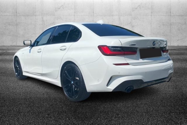 BMW 320 i xDrive Msport - foto 3 di 4