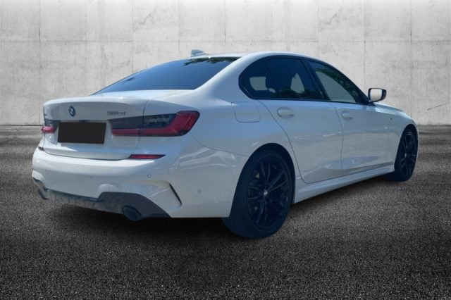 BMW 320 i xDrive Msport - foto 4 di 4