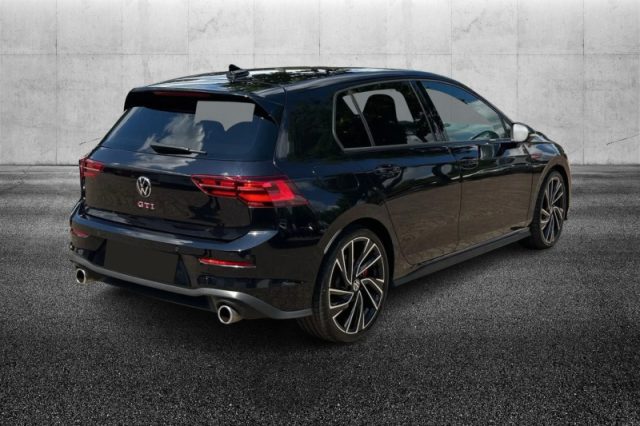 Volkswagen Golf 2.0 TSI DSG GTI - foto 2 di 4