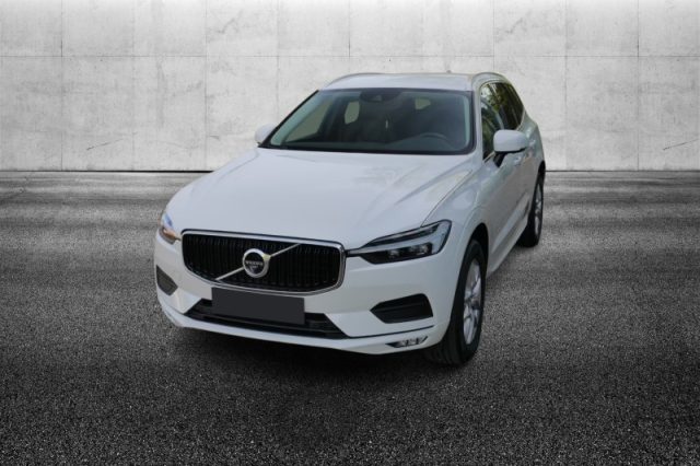 Volvo XC60 B4 (d) AWD Geartronic Momentum Pro usato a PIEVE DI CENTO