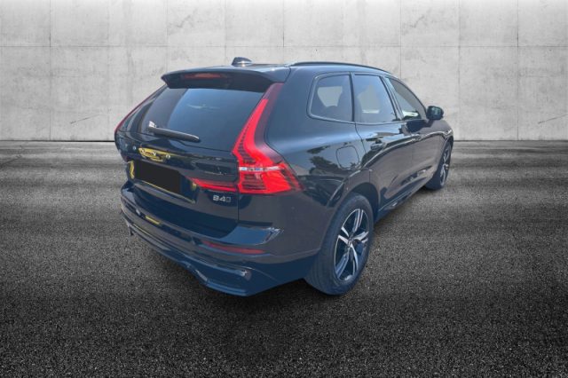 Volvo XC60 B4 (d) AWD Geartronic R-design - foto 3 di 4