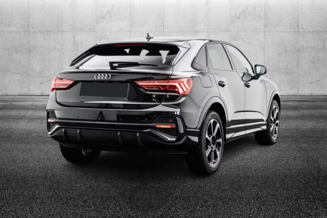 Audi Q3 SPB 35 TFSI S tronic S line edition - foto 3 di 4