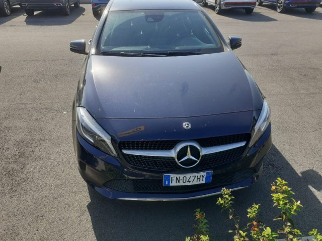 Mercedes-Benz A 180 d Automatic Sport - foto 3 di 4