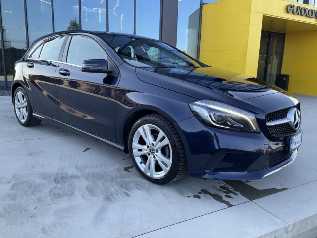 Mercedes-Benz A 180 d Automatic Sport - foto 2 di 4