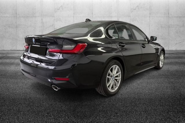 BMW 320 d - foto 3 di 4