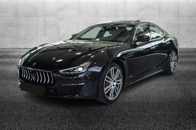 Maserati Ghibli V6 Granlusso - foto 2 di 4