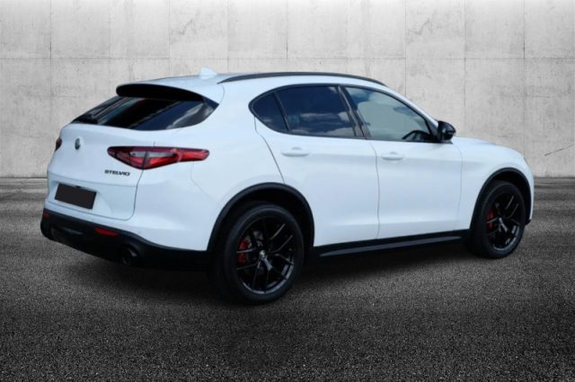 Alfa Romeo Stelvio 2.0 Turbo 200 CV AT8 Q4 B-Tech - foto 3 di 4