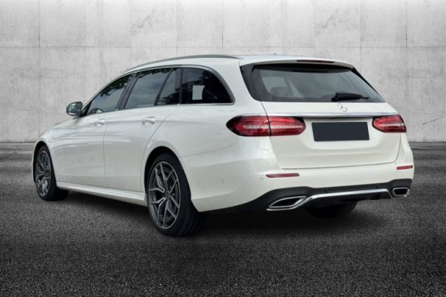 Mercedes-Benz E 220 d Mild hybrid S.W. 4Matic Auto Premium - foto 4 di 4