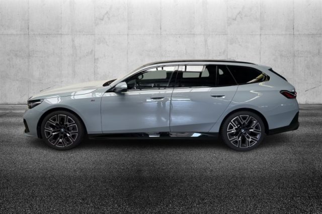 BMW 540 d 48V xDrive Touring Msport - foto 2 di 4