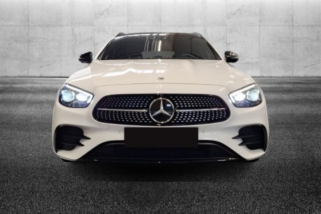 Mercedes-Benz E 300 d S.W. 4Matic Auto EQ-Boost Premium - foto 3 di 4