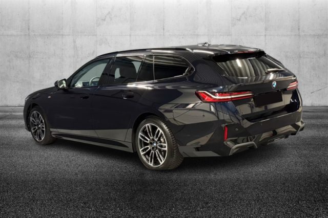 BMW 520 d 48V sDrive Touring Msport - foto 3 di 4