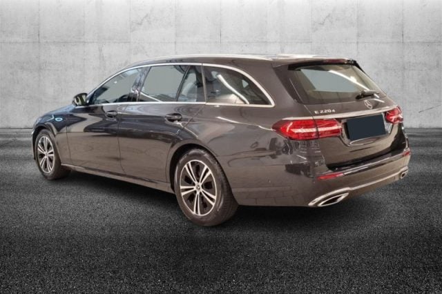 Mercedes-Benz E 220 d Mild hybrid S.W. Auto Business Sport - foto 4 di 4