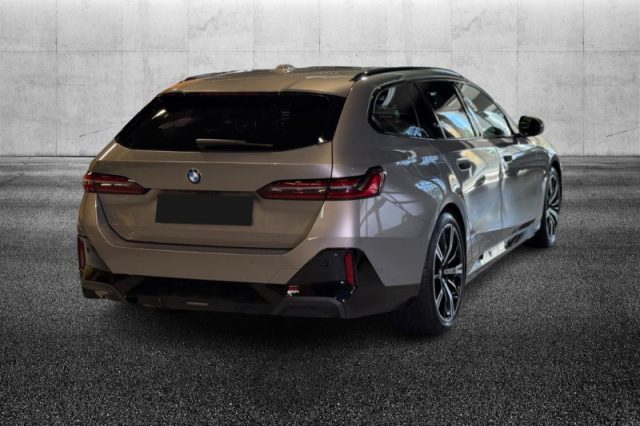 BMW 520 d 48V sDrive Touring Msport Pro - foto 3 di 4