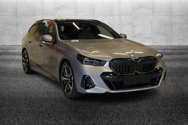BMW 520 d 48V sDrive Touring Msport Pro - foto 2 di 4