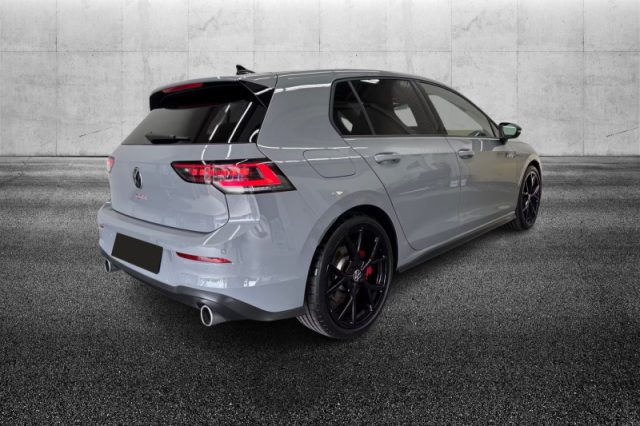 Volkswagen Golf 2.0 TSI DSG GTI - foto 2 di 4