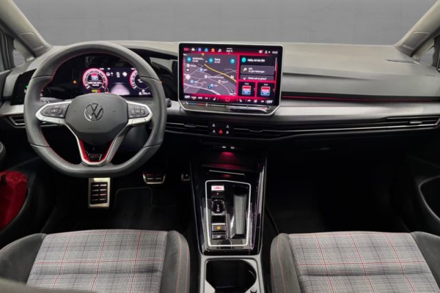 Volkswagen Golf 2.0 TSI DSG GTI - foto 4 di 4