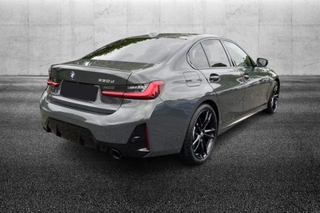 BMW 330 d 48V xDrive Msport Pro - foto 3 di 4