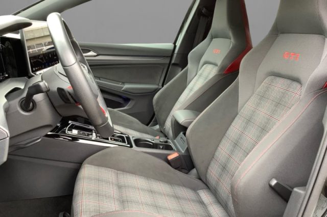 Volkswagen Golf 2.0 TSI DSG GTI - foto 4 di 6