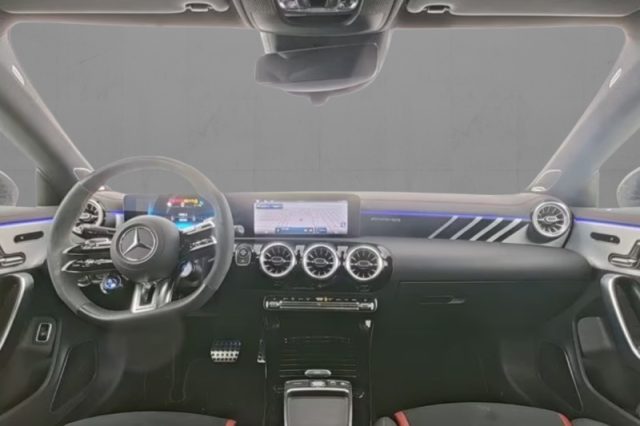 Mercedes-Benz CLA 45 S AMG 4Matic+ - foto 4 di 4