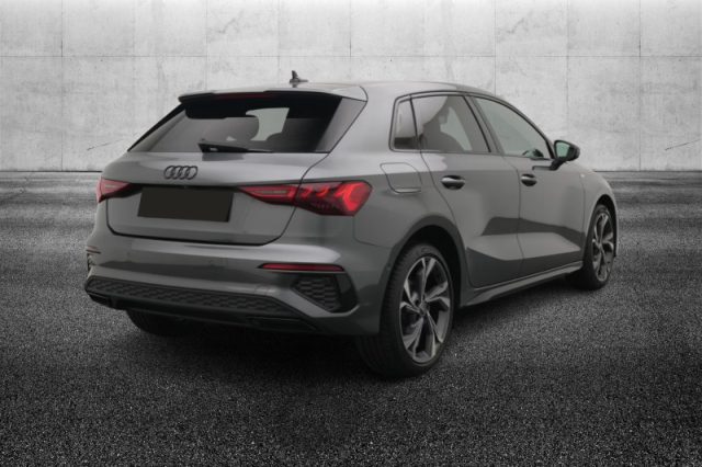 Audi A3 SPB 45 TFSI e S tronic S line edition - foto 2 di 4