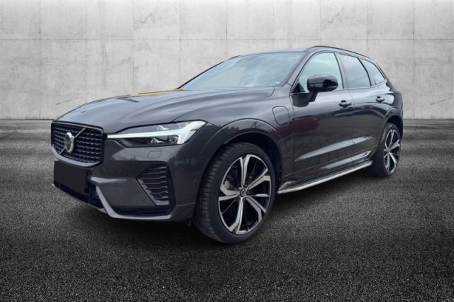 Volvo XC60 T6 Recharge Plug-in Hybrid AWD R-design usato a PIEVE DI CENTO