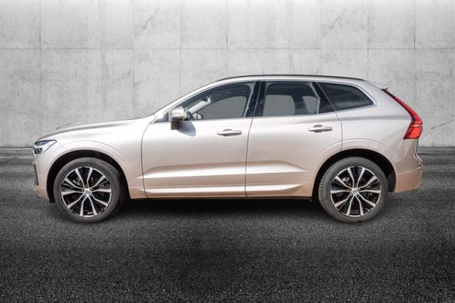 Volvo XC60 B4 automatico Core - foto 3 di 4
