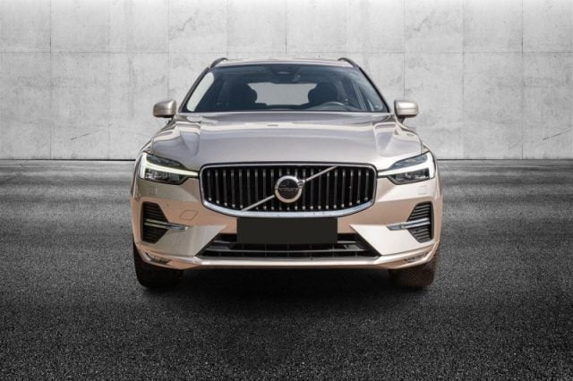 Volvo XC60 B4 automatico Core - foto 4 di 4