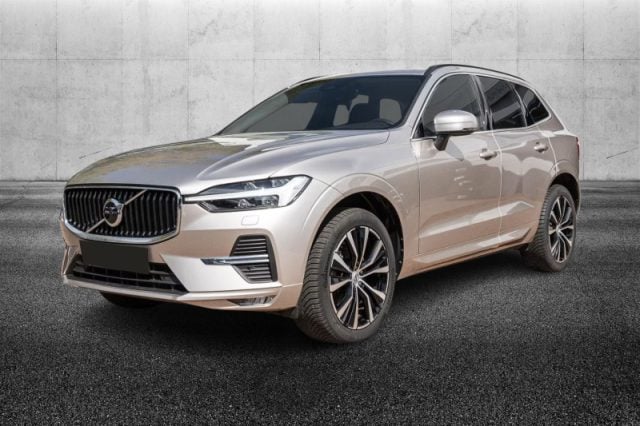 Volvo XC60 B4 automatico Core usato a PIEVE DI CENTO
