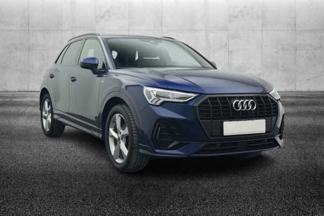 Audi Q3 35 TDI S tronic S line edition - foto 2 di 4