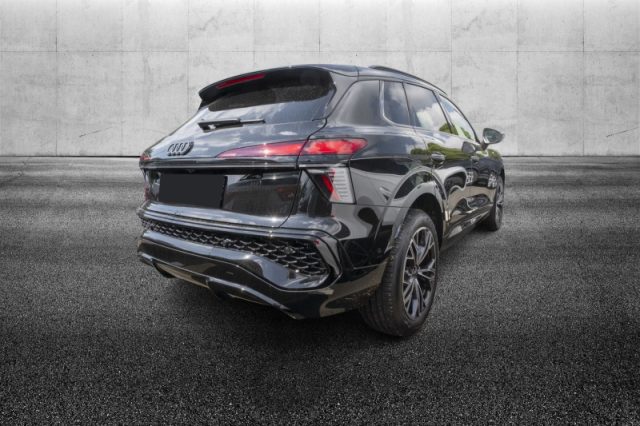 Audi Q3 TDI 110 kW S tronic S Line edition - foto 3 di 4