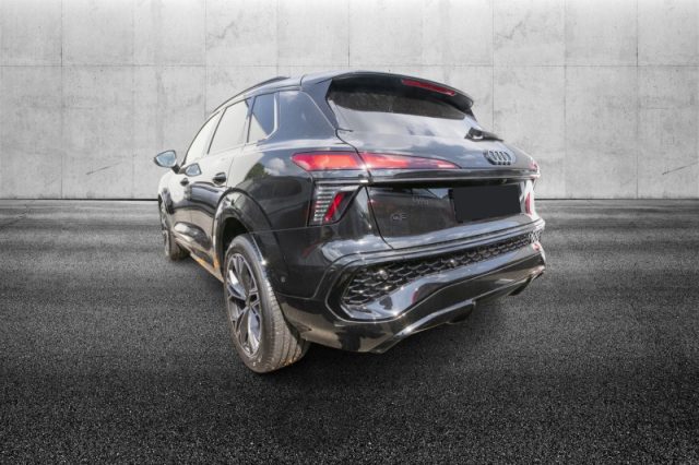 Audi Q3 TDI 110 kW S tronic S Line edition - foto 4 di 4