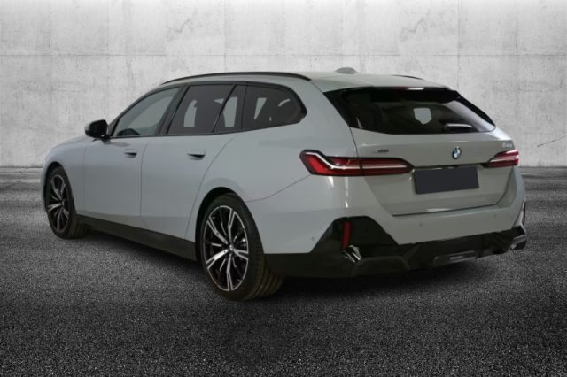 BMW 540 d 48V xDrive Touring Msport - foto 4 di 8