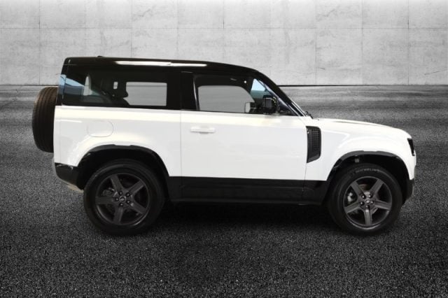 Land Rover Defender 90 3.0D I6 200 CV AWD Auto X-Dynamic SE - foto 3 di 4