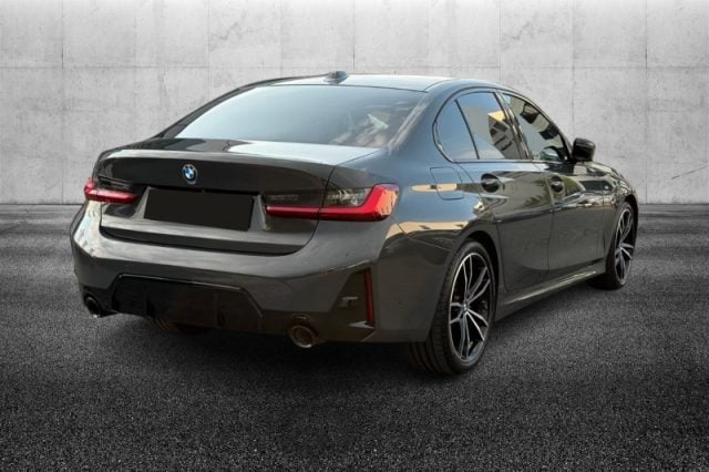 BMW 320 d 48V xDrive Msport - foto 3 di 4